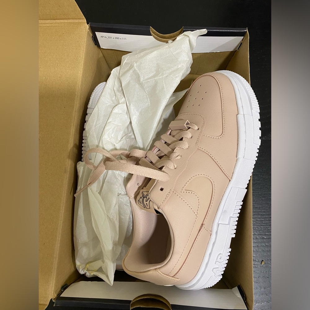Beige Air Force 1